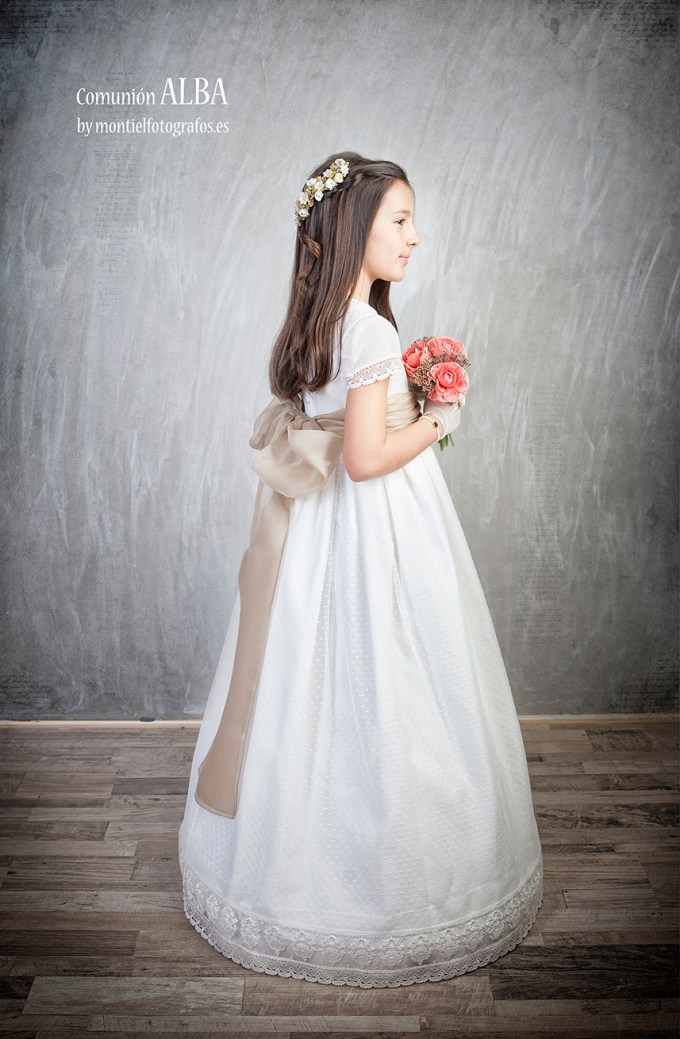 fotografo de malaga, fotografos de malaga, montiel fotografos, fotos de comunion, fotos de comunion originales, foto de comunion original, fotografo de comunion en malaga