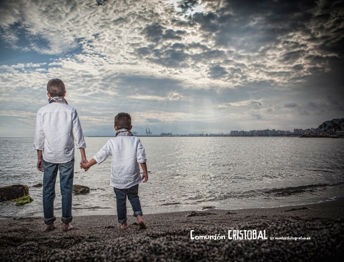 fotografos de malaga, montiel fotografos, fotografo de comunion, fotos de comunion, foto de comunion original, fotografo malagueño